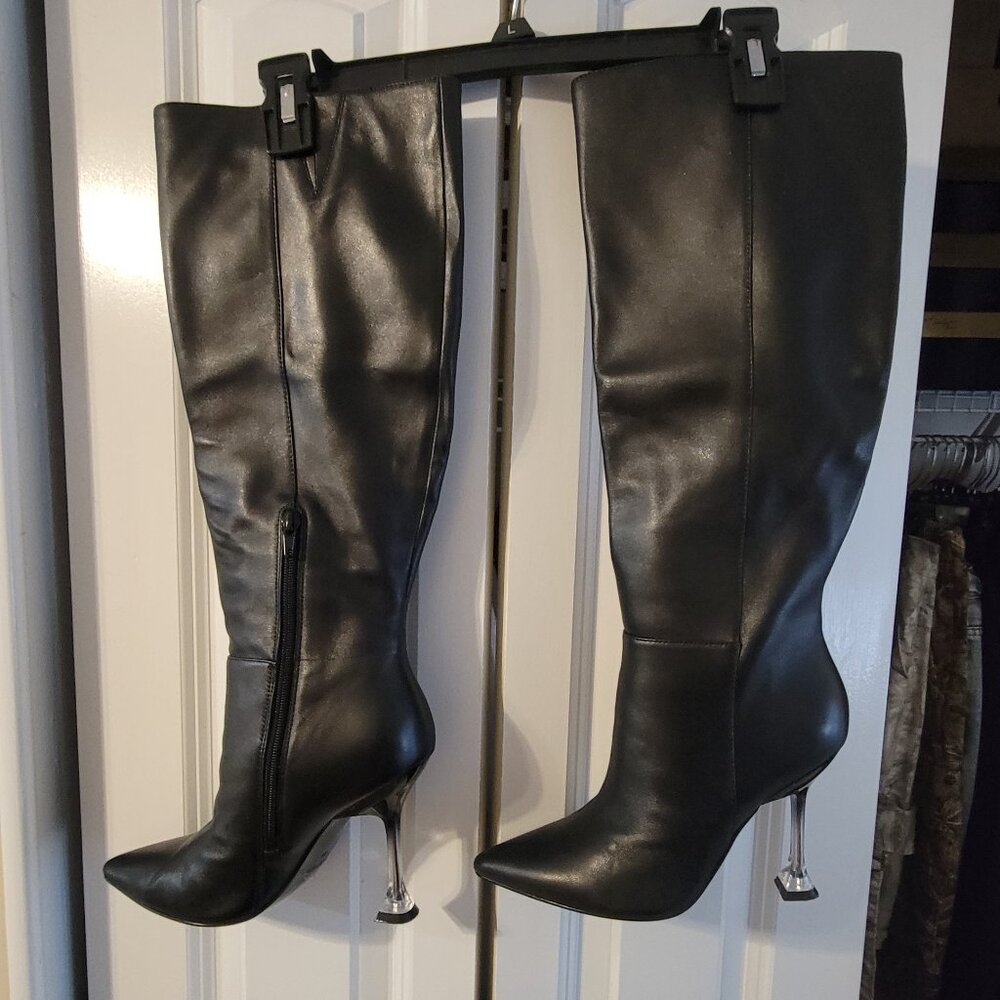 Black leather Nine West boots